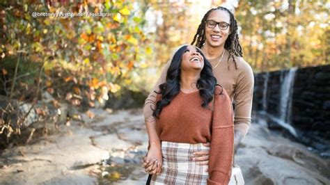 Brittney Griner reunites with wife Cherelle upon return to US