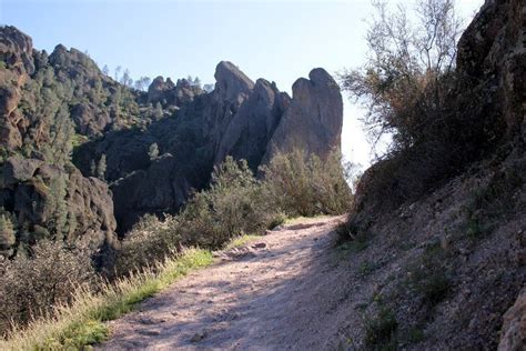 Pinnacles National Park: Balconies Cliffs and Cave Loop - littlegrunts.com