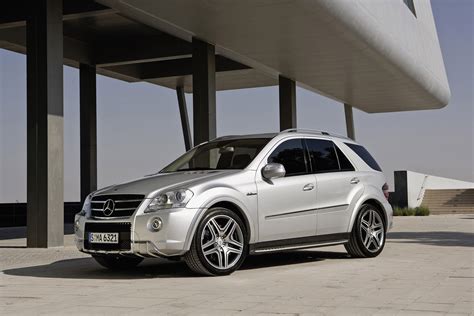 2009 Mercedes-Benz ML 63 AMG - HD Pictures @ carsinvasion.com