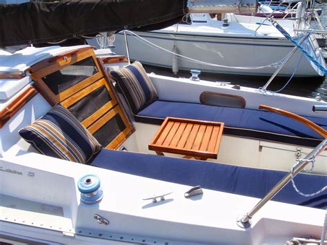 catalina 22 cockpit storage - Google Search Sailboat Interior, Yacht Interior, Sailing Trips ...