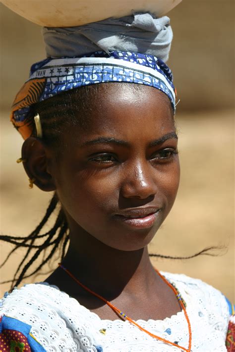 File:Mali Peul girl.jpg - Wikimedia Commons