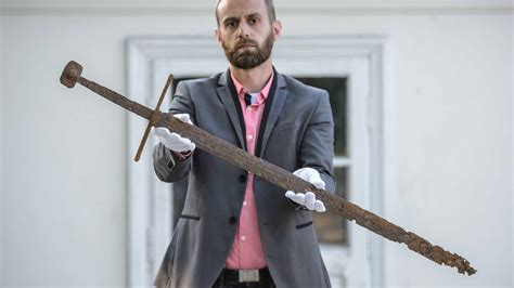 Amazing 14th-century longsword found in Polish bog