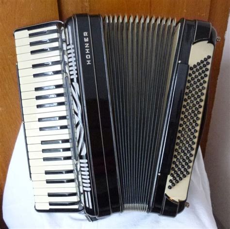 Vintage Hohner Morino 2+1 piano accordion - in excellent condition - great Scottish musette | in ...