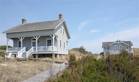 Cape Fear Lighthouse, North Carolina at Lighthousefriends.com