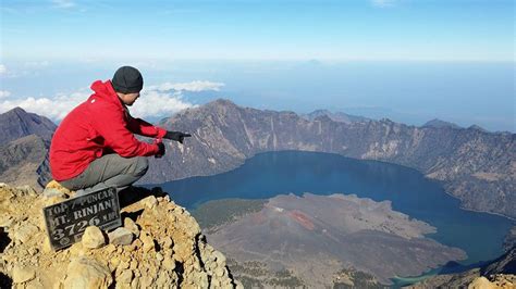 Foto Puncak Gunung Rinjani 3726 meter