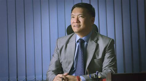 Pema Khandu Biography, Age, Spouse, Family, Native, Political party ...