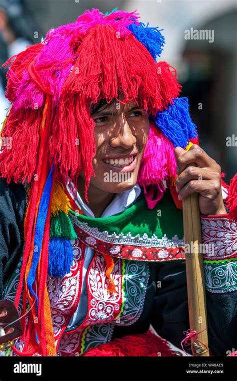 Peruvian costume hi-res stock photography and images - Alamy