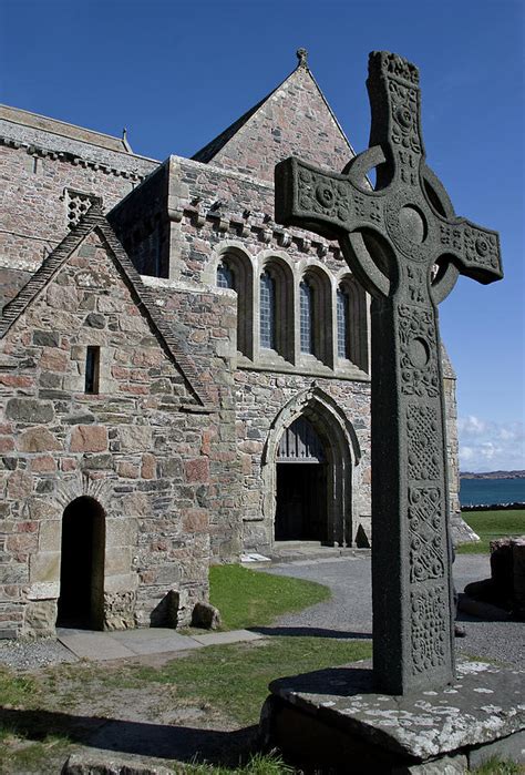 Celtic Cross, Iona, Scotland Photograph by Jacqi Elmslie - Fine Art America