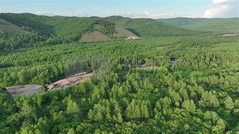 航拍大兴安岭林区山谷绿色林海_3840X2160_高清视频素材下载(编号:9276901)_实拍视频_光厂(VJ师网) www.vjshi.com