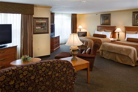 ClubHouse Hotel & Suites - Sioux Falls, SD - Wedding Venue