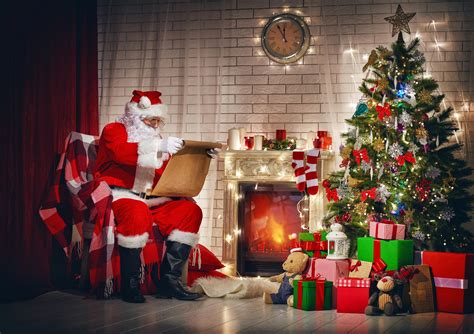 Santa Gifts Under Tree Wallpapers - Wallpaper Cave