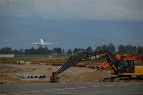 Abbotsford International Airport Taxi-Way and Apron Expansion – Jakes Construction