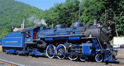 blue train | Train, Steam engine trains, Old trains