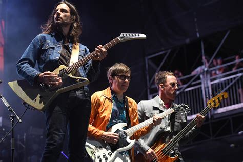 Weezer Tickets | Weezer Tour Dates 2022 and Concert Tickets - viagogo