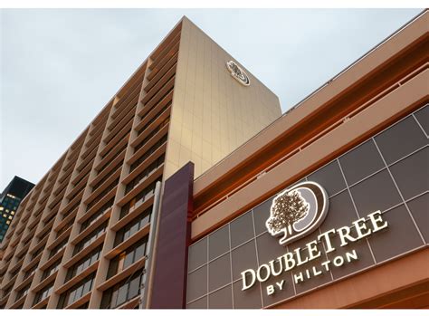 DoubleTree by Hilton Cleveland Downtown | Today's Bride