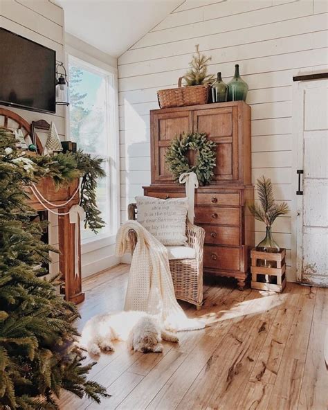 48 Beautiful Farmhouse Winter Decor Ideas - HOOMDESIGN | Country house decor, Master decor ...