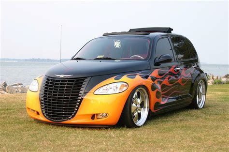 2002 CHRYSLER PT CRUISER CUSTOM 4 DOOR HARDTOP