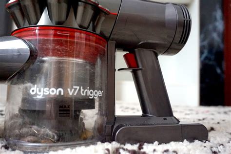 Dyson V7 Trigger Handheld Vacuum Cleaner Review | Beth Owen