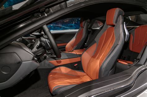 2019 BMW i8 Coupe and Roadster First Edition Debut in Detroit ...