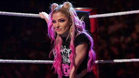 Alexa Bliss Discusses Worrying Fan Behaviour In Response To Viral Video ...