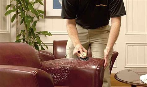 How To Clean And Disinfect A Leather Couch | Bond Cleaning in Canberra