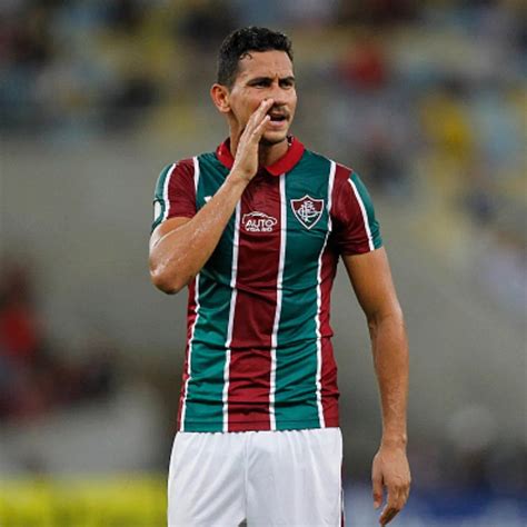 Paulo Henrique Ganso comenta seu momento no Fluminense e o desejo de disputar a próxima Copa do ...