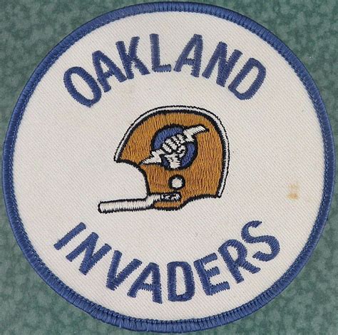 USFL Oakland Invaders patch | Football art, Football logo, Vintage football