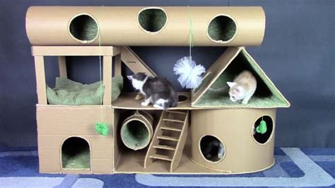 20 DIY Cardboard Cat House Ideas | Cardboard cat house, Dog house diy, Cat house diy