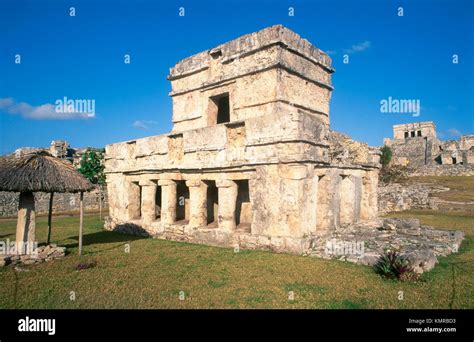 Toltec architecture hi-res stock photography and images - Alamy