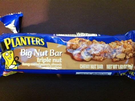 Crazy Food Dude: Review: Planters Triple Nut Big Nut Bar