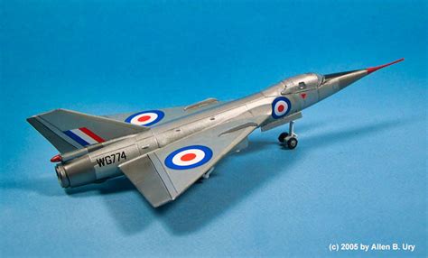 Fairey Delta 2 1:72 Model Kit by Maquette - Fantastic Plastic Models