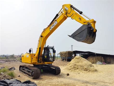 Jcb Excavator, Model Number : 215 at Rs 5400000 in Pune - ID: 7258750 | SP ENTERPRISES