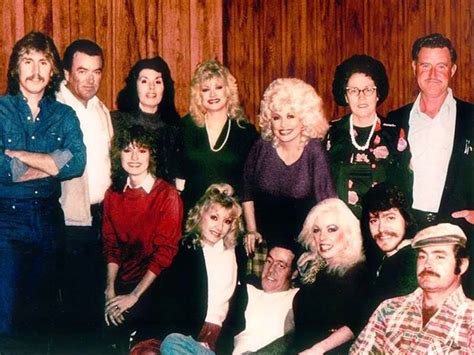 Dolly Parton's Siblings: All About the Country Legend's 11 Brothers and ...