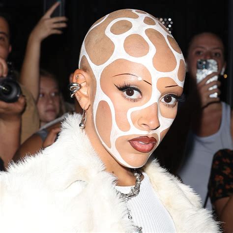 Doja Cat's Surreal, Full-Body Makeup Looks Were the Best Part of Fashion Month