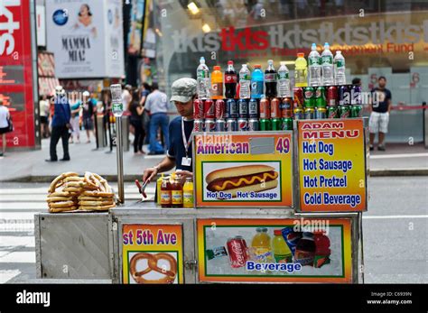 Street food vendor, Times Square, New York City, Manhattan, USA Stock ...