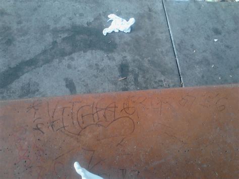 crip gangs graffiti: Kitchen crip gang ( 87 , 116 street )