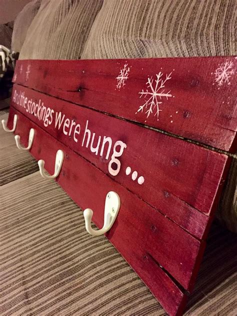 DIY Personalized Pallet Coat Rack | Pallet Furniture Pallet Christmas, Rustic Christmas ...