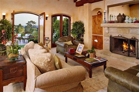 20 Amazing Living Rooms With Tuscan Decor - Housely