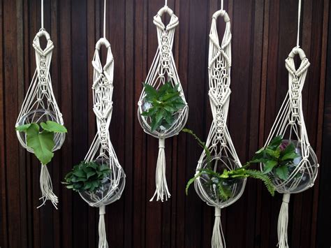 Image result for Free Macrame Patterns Plant Hangers | Cabides de ...