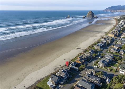 Isabel House - Cannon Beach Property Management