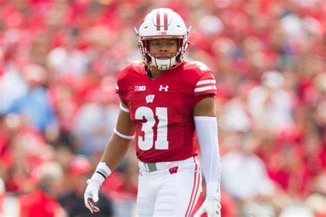 Wisconsin Badgers football: 2019 fall camp roster changes, updates and ...