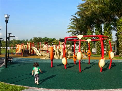 Canberra Park (Sembawang) - Playground, fitness and leisure in the Northern Singapore