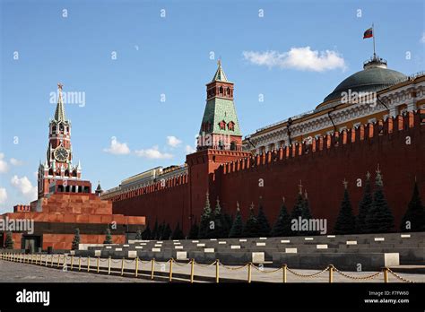 Moscow. Red Square. Lenin Mausoleum, Spasskaya Tower of the Kremlin Stock Photo - Alamy