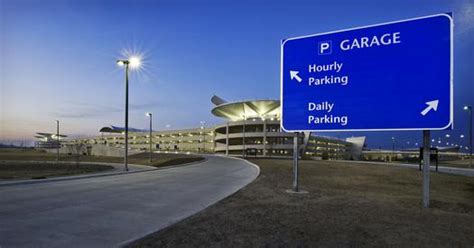 Indianapolis Airport Parking Garage (IND) Indianapolis Reservations ...