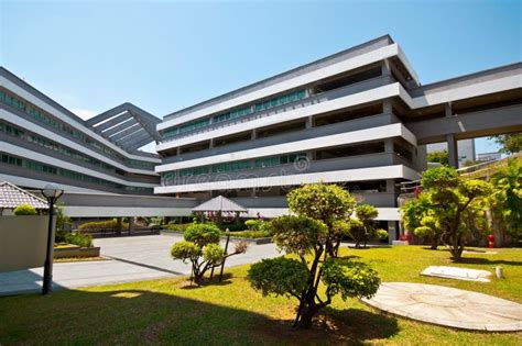 National University of Singapore Campus Stock Image - Image of outdoor ...