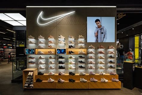 10 Best Places to Buy Nike Shoes and Clothing Online