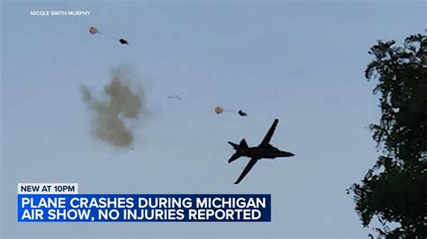 Thunder Over Michigan plane crash today: 2 caught on camera ejecting ...