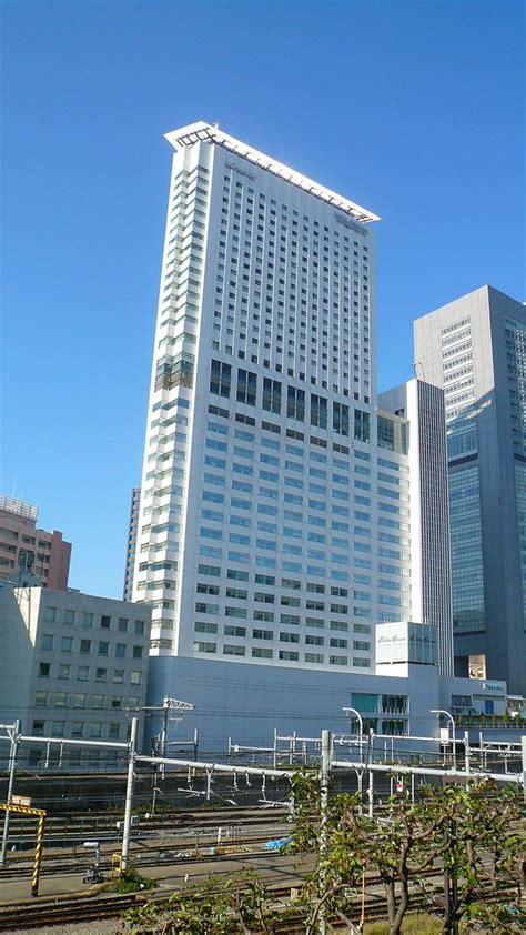 Hotel Century Southern Tower, Shinjuku, Tokyo | Willie Chen | Flickr