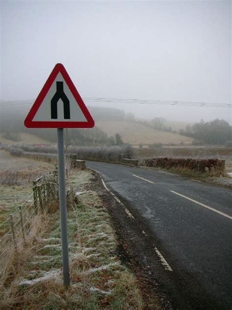 Warning Sign/Dual Carriageway Ends - Roader's Digest: The SABRE Wiki