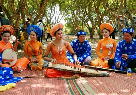 Discover Mekong Delta With Folk Music - Don Ca Tai Tu